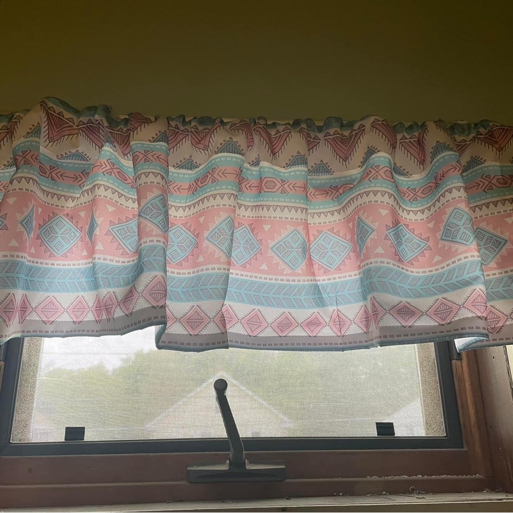 Aztec valance